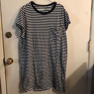 Time and True T-shirt Dress